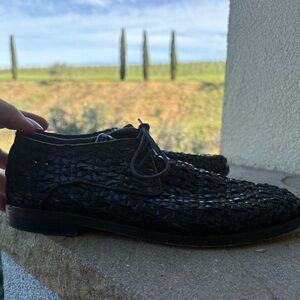 Vintage Foundry Co. Woven Leather Oxfords – Black – Size 9